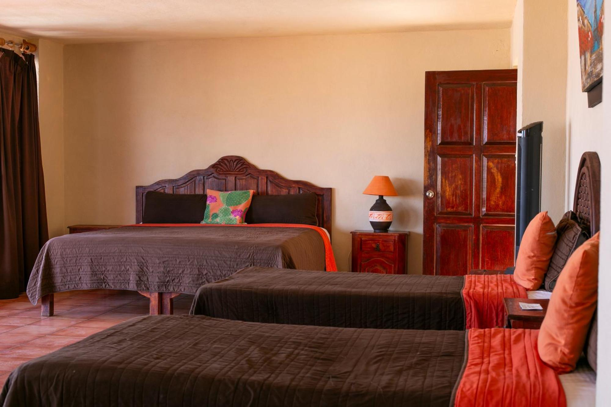 Hotel Chocolate Suites غواناخواتو المظهر الخارجي الصورة